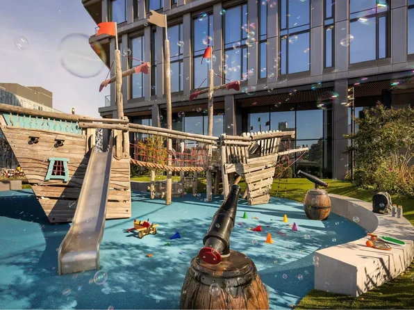 30 Front Street image 37 of 44