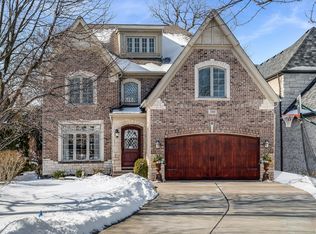 380 S Hill Ave, Elmhurst, IL 60126