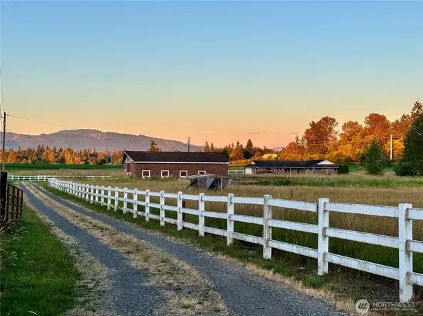 40606 202nd Avenue SE, Enumclaw, WA 98022