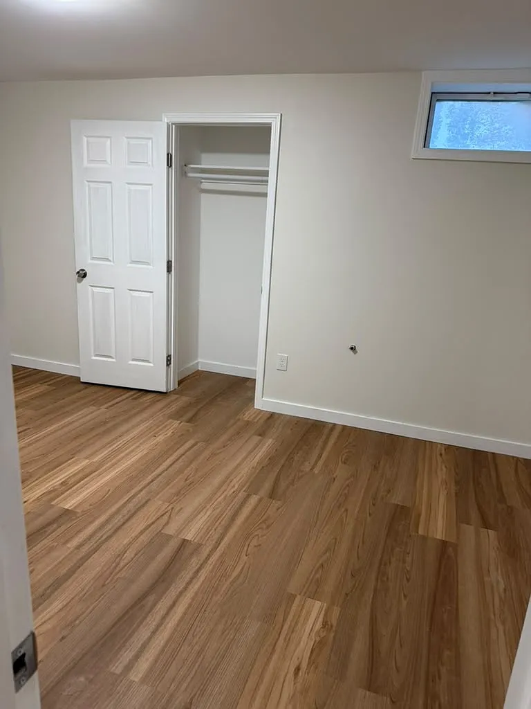 3 bed, 2500 sqft, $2,700 — Photo 3
