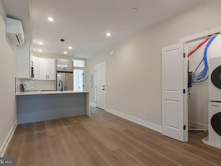 3849 Fairmount Ave #2 — Photo 5