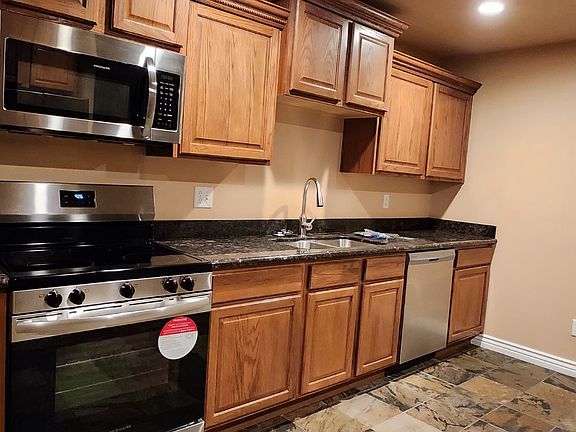 3rd image of 1343 E Lake Springs Ln