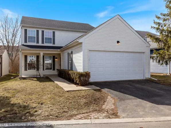 1645 Wild Rose Ln, Aurora, IL 60504