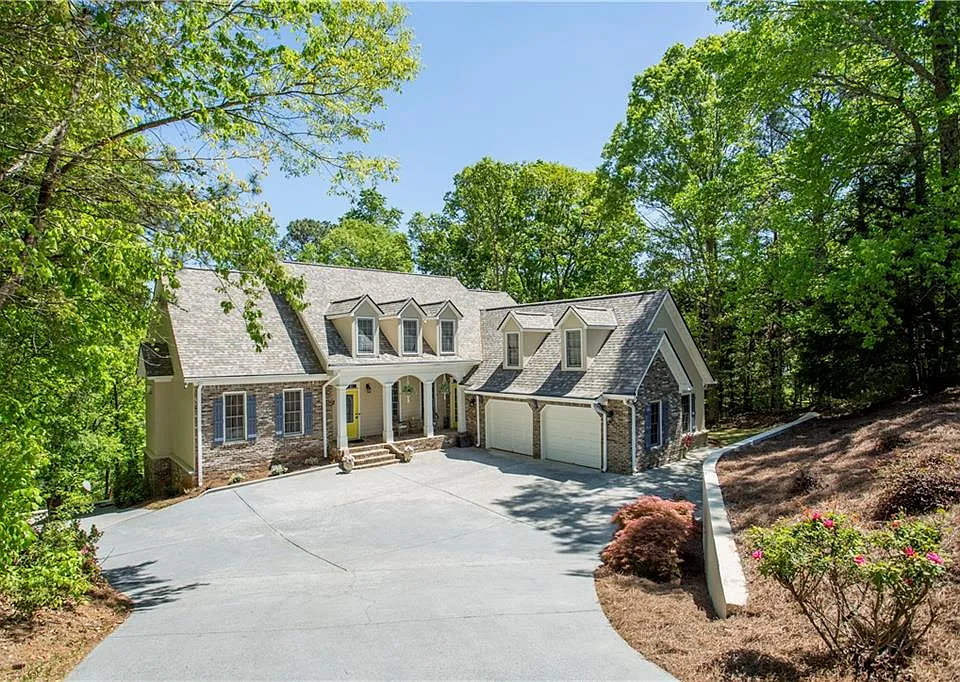 31 Rocky Cir NE