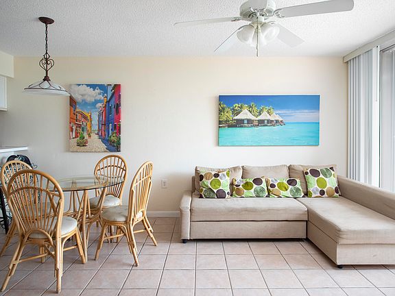 2nd image of 3930 S Roosevelt Blvd #W210