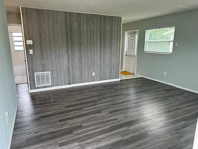 2 bed, 800 sqft, $1,250 — Photo 3