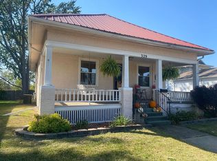 329 N 6th St, Chariton, IA 50049
