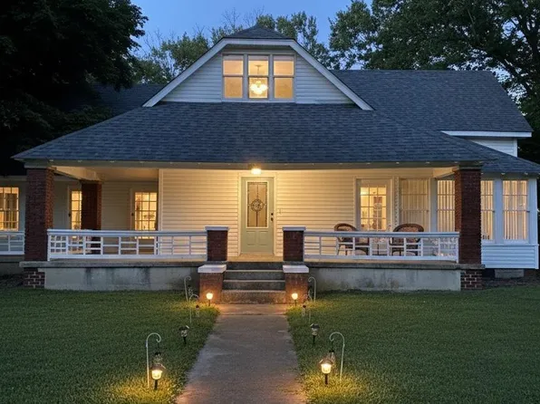 5688 Castle Hwy, Pleasureville, KY 40057