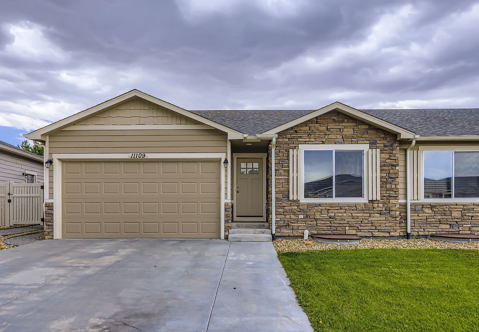4 bed, 2650 sqft, $2,995 — Photo 4