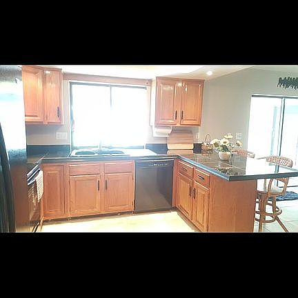 Kitchen/main house/granite