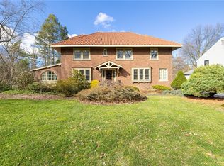 88 Golfside Pkwy, Rochester, NY 14610