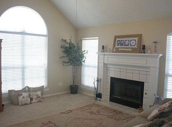 2nd image of 1011 Kirby Ave