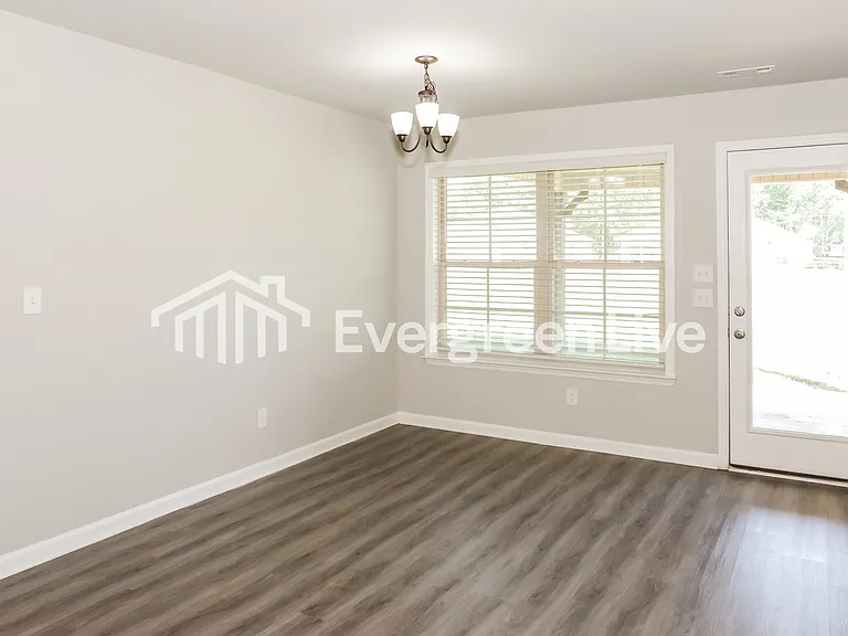 105 Ocean Springs Ave — Photo 5