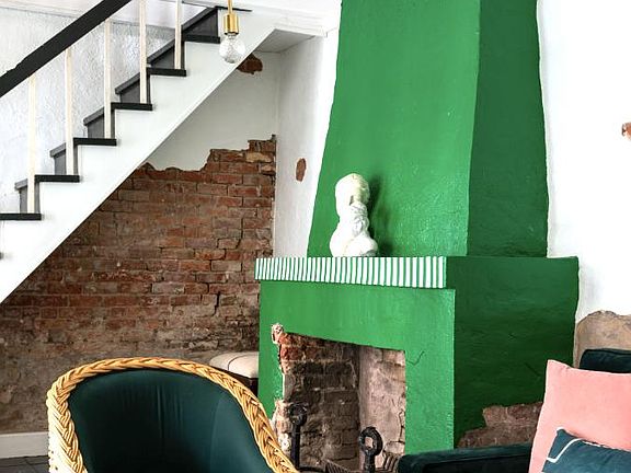 2nd image of 909 Touro St