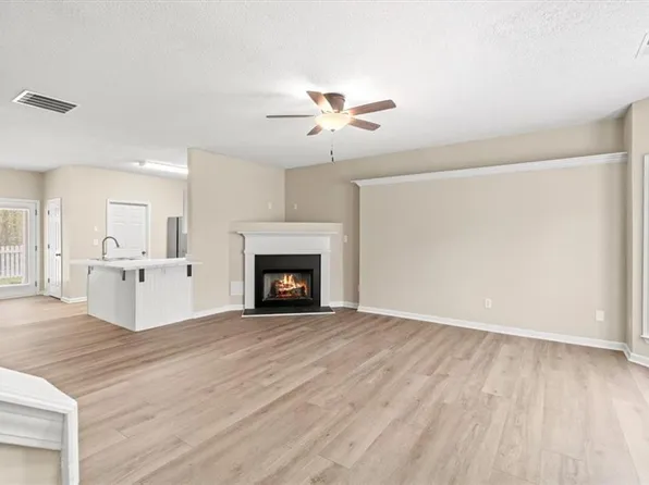 4901 Robinson Square Dr NW, Acworth, GA 30101