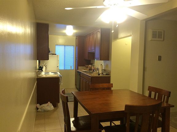 Dining Area & Kitchen