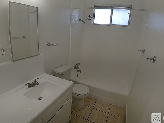 3rd image of 3956 Stevely Ave APT 14