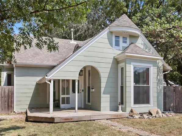 601 Commercial St, Belton, MO 64012