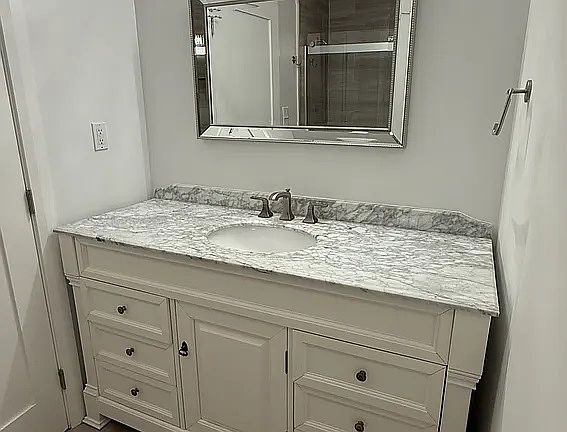 3rd image of 5939 Cantaloupe Ave