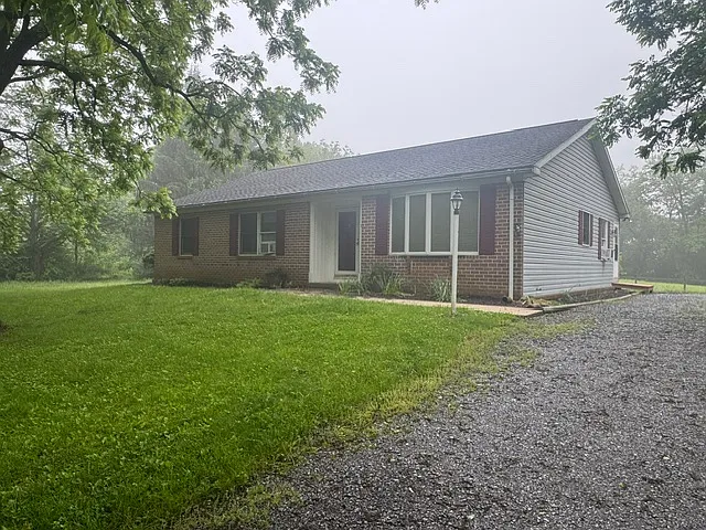 Building Photo - 5 W Oak Ridge Dr