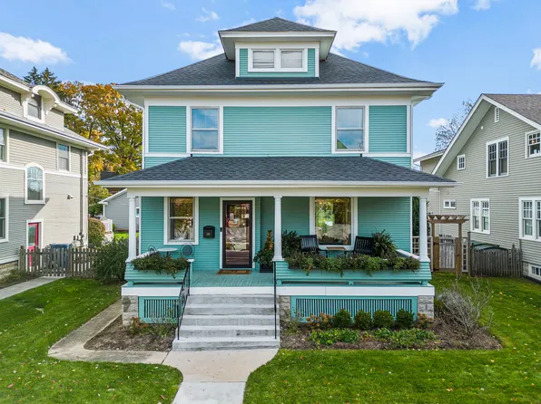 116 N Columbia St, Naperville, IL 60540