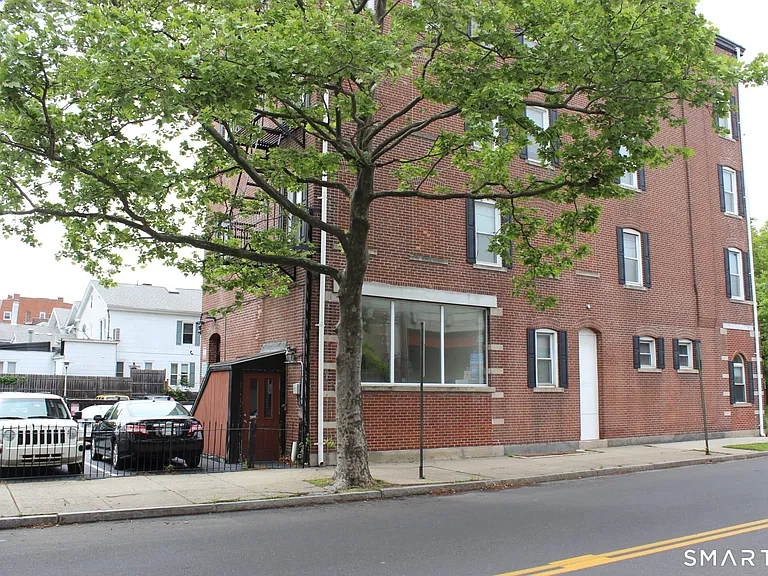 488 Chapel St #6 — Photo 2