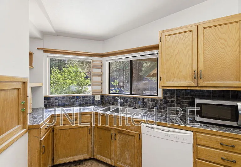 1410 N Inverrary Way — Photo 21