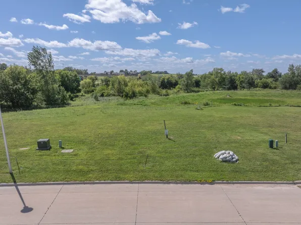 3004 Belle St SW, Cedar Rapids, IA 52404