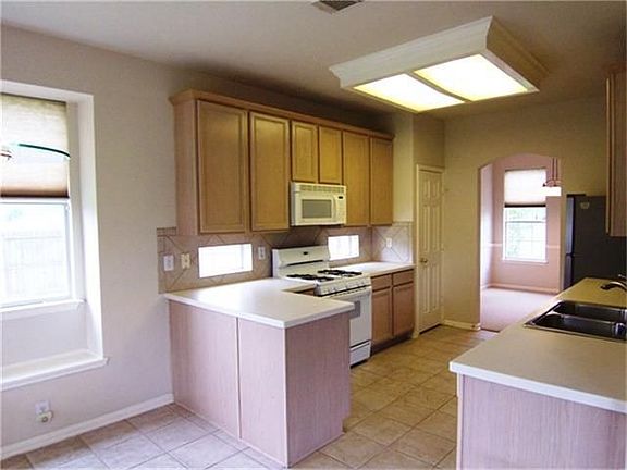 5th image of 3207 Crescent Bay Ct