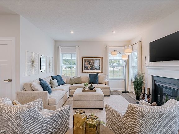 5th image of 23558 Daisey Dr