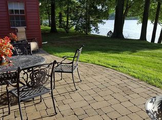 77 Waterside Ln, West Hartford, CT 06107