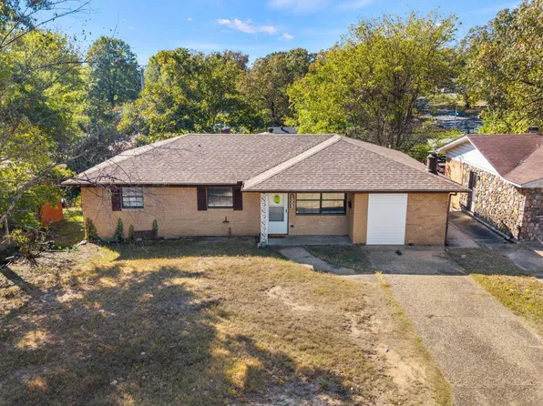 1009 W 52nd St, North Little Rock, AR 72118