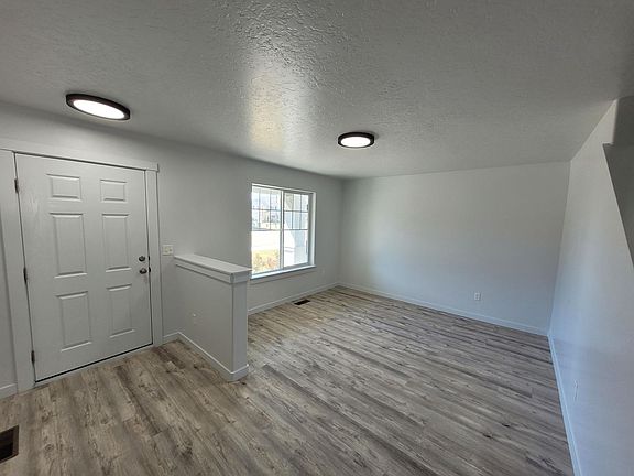 2nd image of 2674 W Jayton Dr