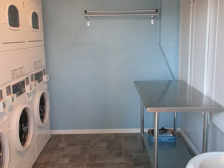 1328 Vista Serena Ave — Photo 19
