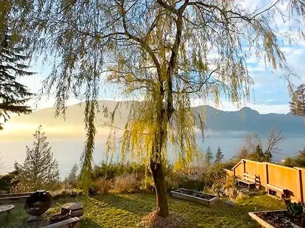 615 Shaughnessy Pl, Squamish Lillooet, BC V8B 1J1