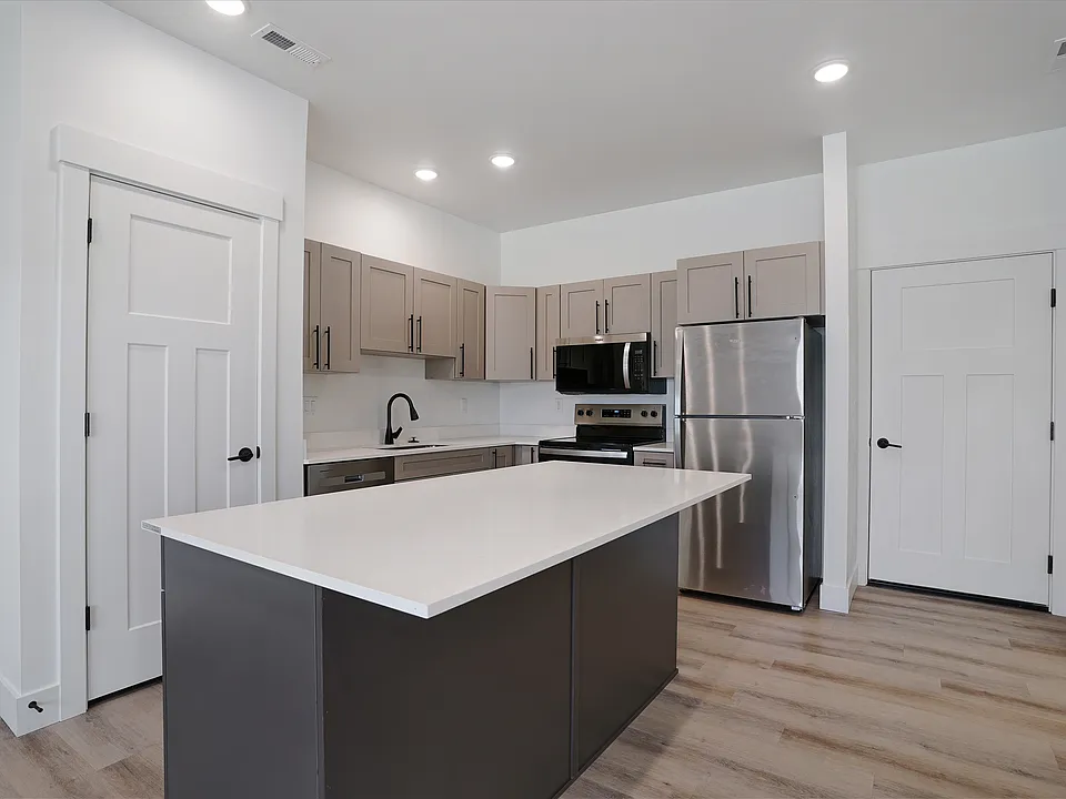Valo At Bellin Townhomes