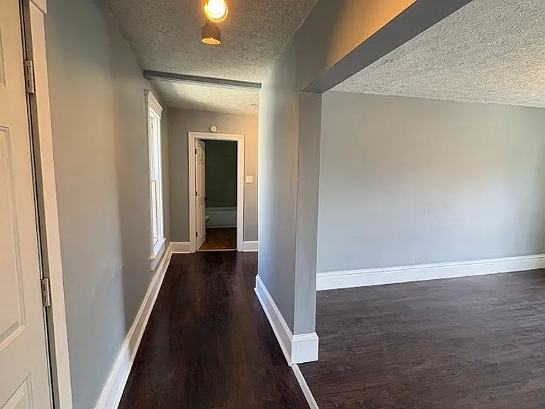 532 Crosby St — Photo 6