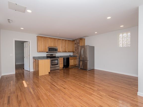 2nd image of 423 Broadway APT 20