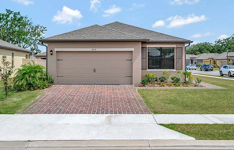 Cypress Bay — Photo 33