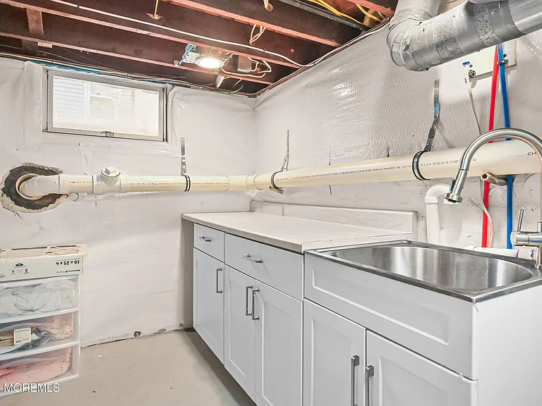 57 Villa Pl — Photo 25