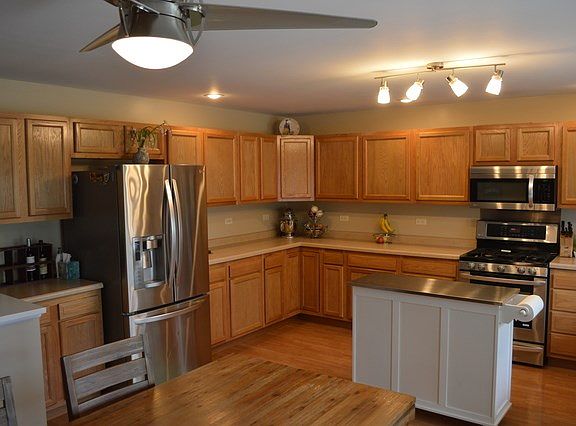 4th image of 3212 Brookmeade Dr