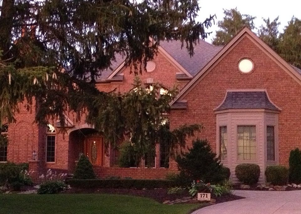2nd image of 171 Concord Ln