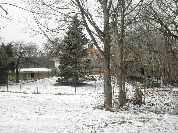 5th image of 555 Sugar Creek Dr