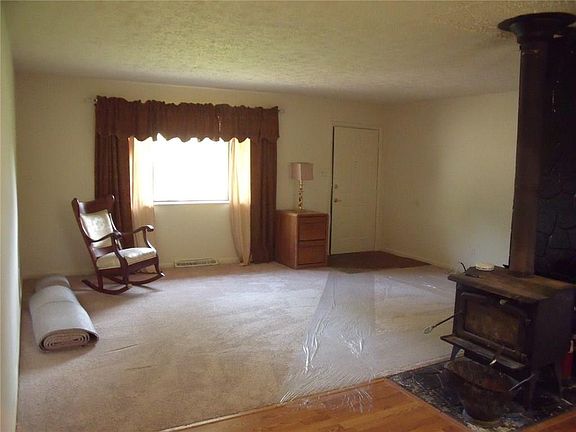 3rd image of 9719 Porter Dr