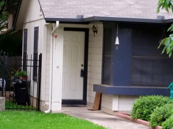 3rd image of 12905 Steeple Chase Dr