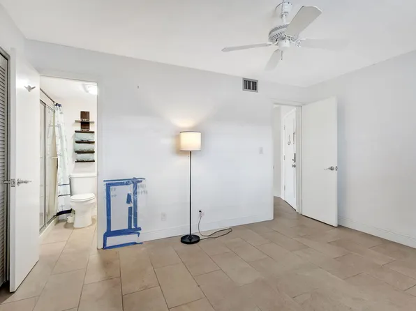 117 Lehane Terrace #208, North Palm Beach, FL 33408