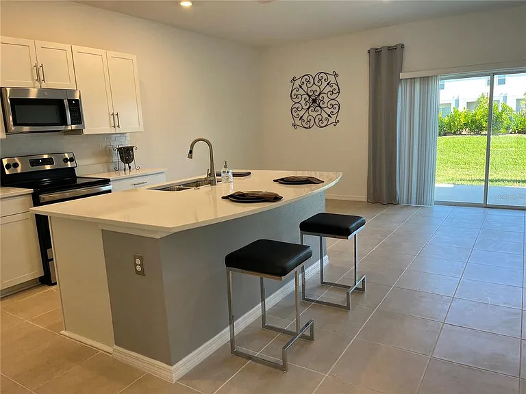 8500 Lunar Skye St — Photo 9