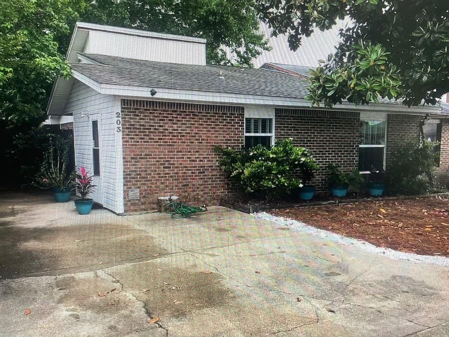 1st image of 203 Indian Oaks Dr #203