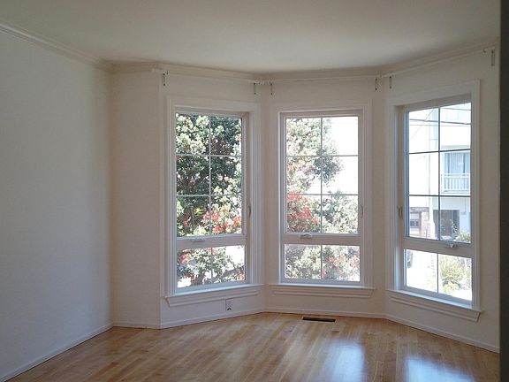 4th image of 367 Joost Ave