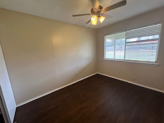 5th image of 412 Kearley Dr #A
